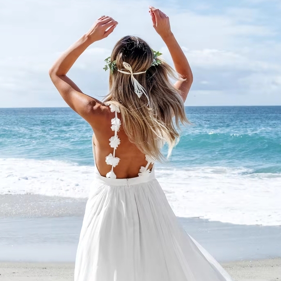 Cupshe White Floral Embellished Halter Neck Maxi Dress - Size Medium - Picture 5 of 11